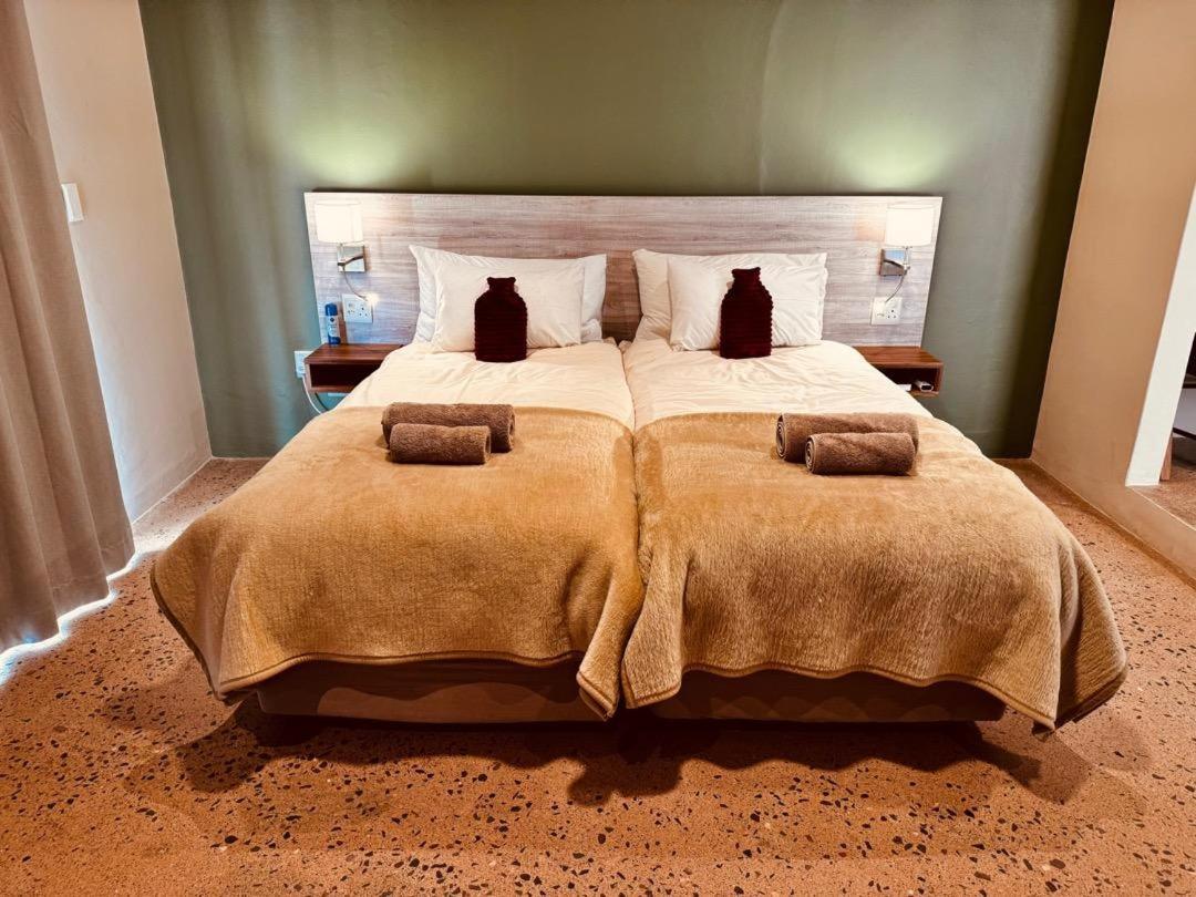 Flying Ostrich Guesthouse & Self-Catering Accommodation Mariental Phòng bức ảnh